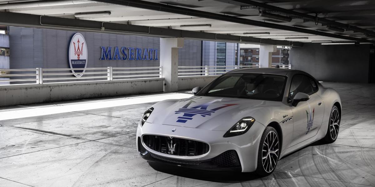 Nieuwe GranTurismo de weg op, met de Maserati-familie achter het stuur