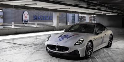 Voorafgaand aan zijn officiële onthulling is de nieuwe Maserati GranTurismo al in het openbaar te spotten, specifiek in  ...
