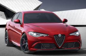 Alfa Romeo Giulia 2016 zijkant kleur rood